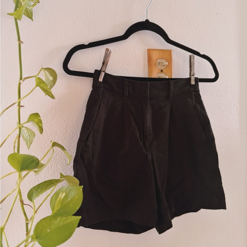Old Navy Women’s Black High Waisted Shorts sz. XS